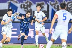  亚洲杯最新形势：马德里竞技高居榜首，武汉三镇强势追赶，冠军归属成迷