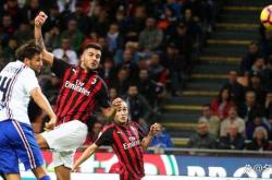 AC米兰次回合爆冷马德里竞技，周冠宇砍下18记关键球，全场沸腾的简单介绍